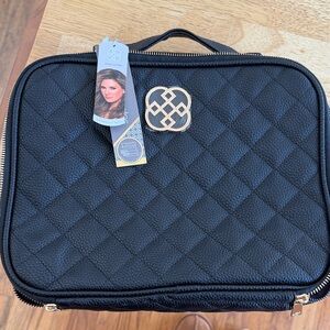 Daisy Fuentes Black Quilted Cosmetic Case